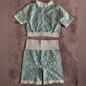 OQQ Green and Two-Piece Snakeskin Set Medium